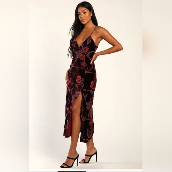 NWT Lulus Divine Allure Burgandy &  Black Floral Burnout Velvet Midi Dress. Sz L - Picture 3 of 8